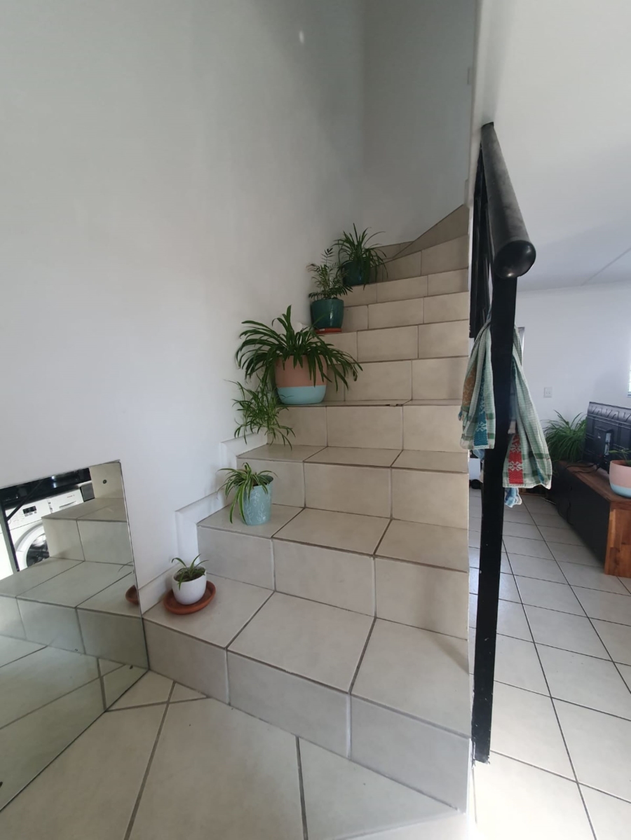 2 Bedroom Property for Sale in Maitland Western Cape